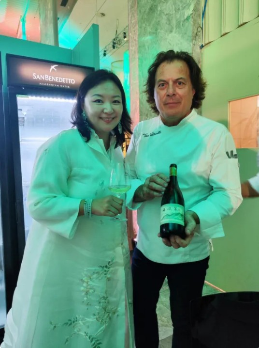 龙亭酒庄庄主宋妍携佳酿参加第80届威尼斯电影节 中国品质征服世界味蕾